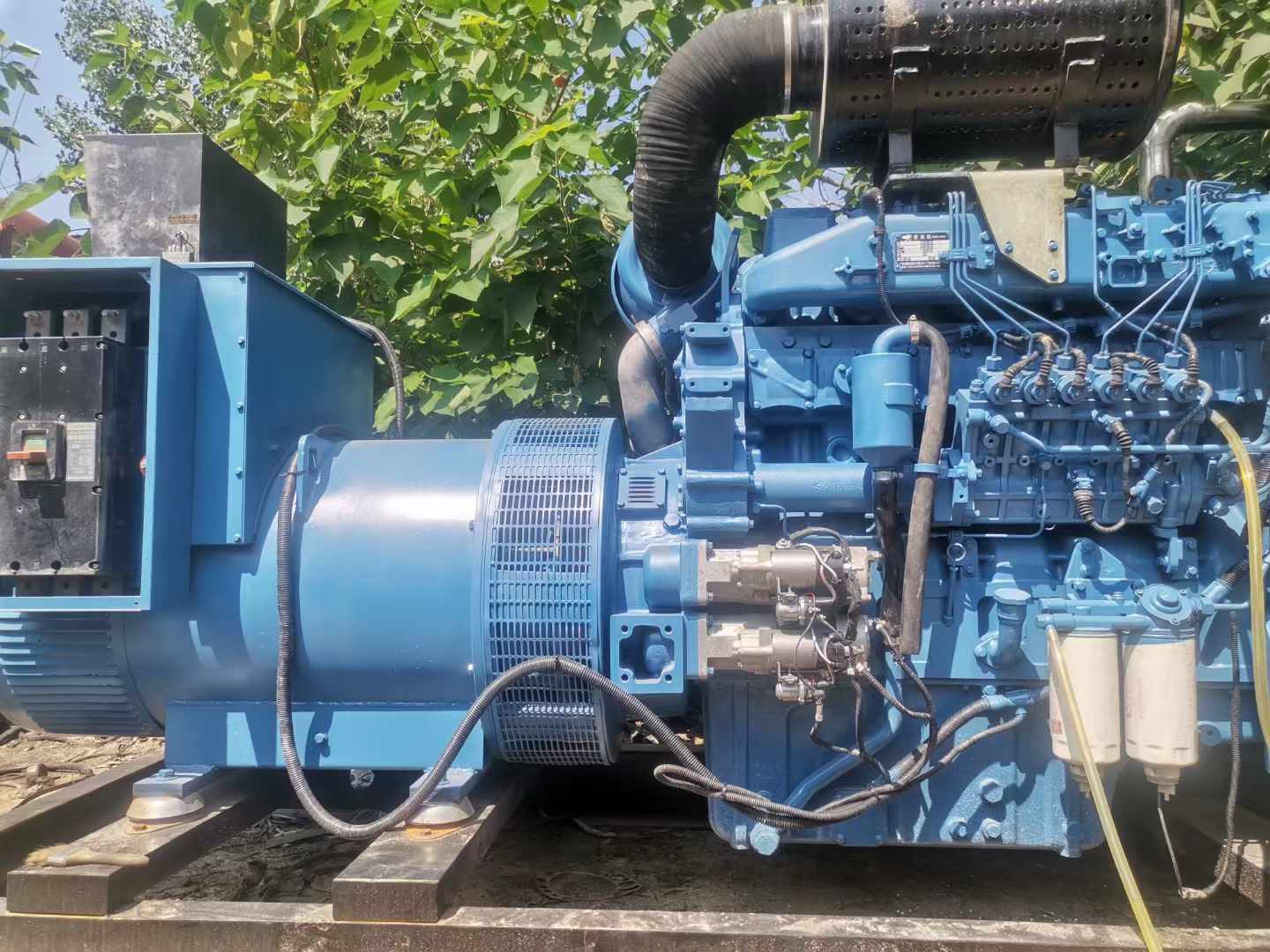 靖西详细说明降低 800kW 柴油发电机输出电流波动的方法