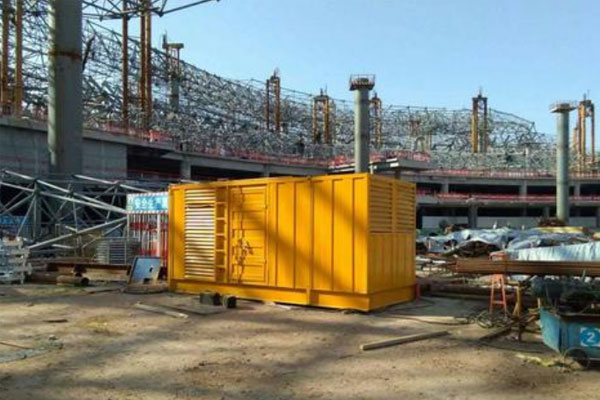 靖西发电机出租如何判断空气滤清器是否需要更换？