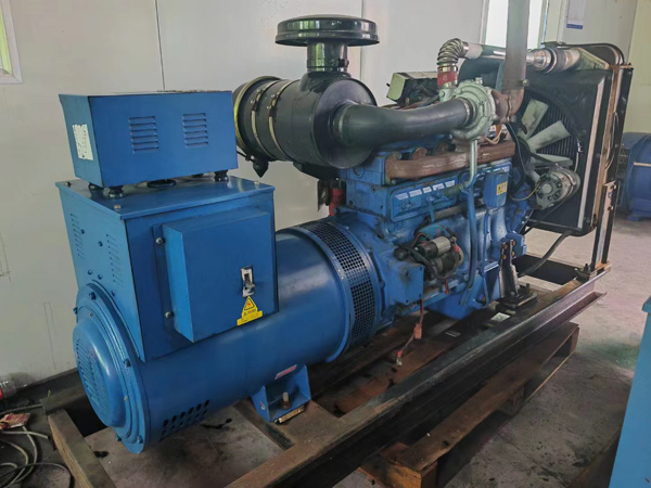 靖西100kW柴油发电机组使用多级机油有哪些优缺点？