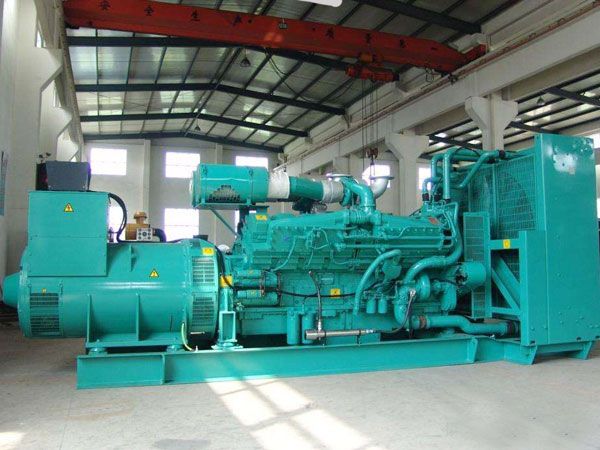 靖西影响800KW发电机组油耗的因素有哪些？